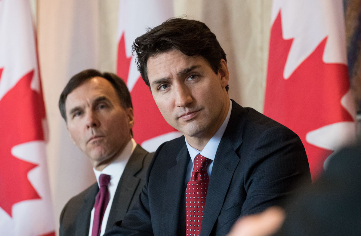 Trudeau Morneau canadian flags